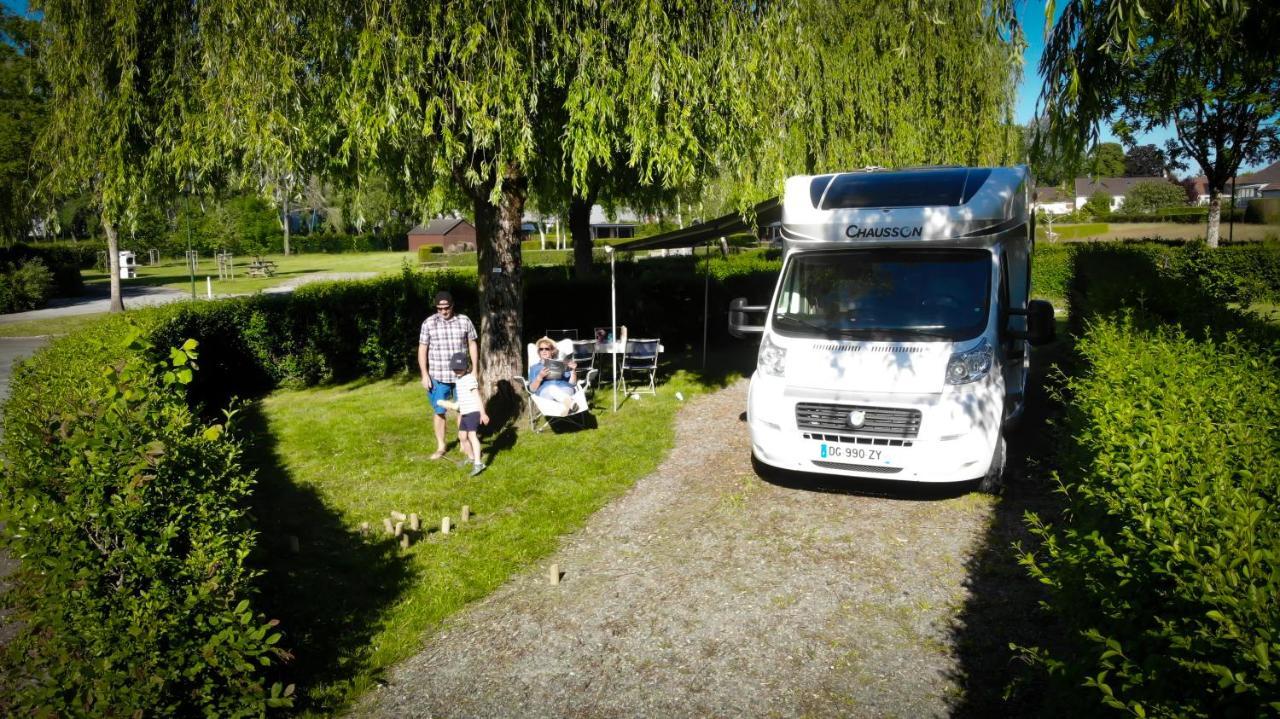 Camping Des Loisirs Evron Exterior photo
